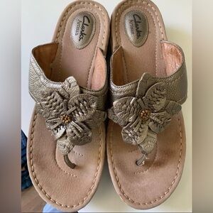 Clarks Women's Metallic Floral Sandals Size 11